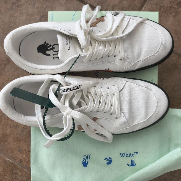 Off-White White Sneakers with Black Stripes and Tan Accents - Picture 3 of 4